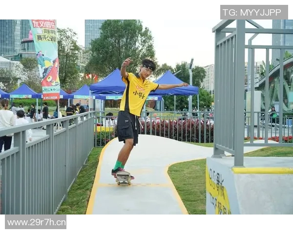 聚焦滑板运动的灵活性与技巧探讨:杭州滑板队的成长与挑战 聚焦滑板运动的灵活性与技巧探讨:杭州滑板队的成长与挑战